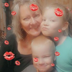 Meet your Posher, Deidra